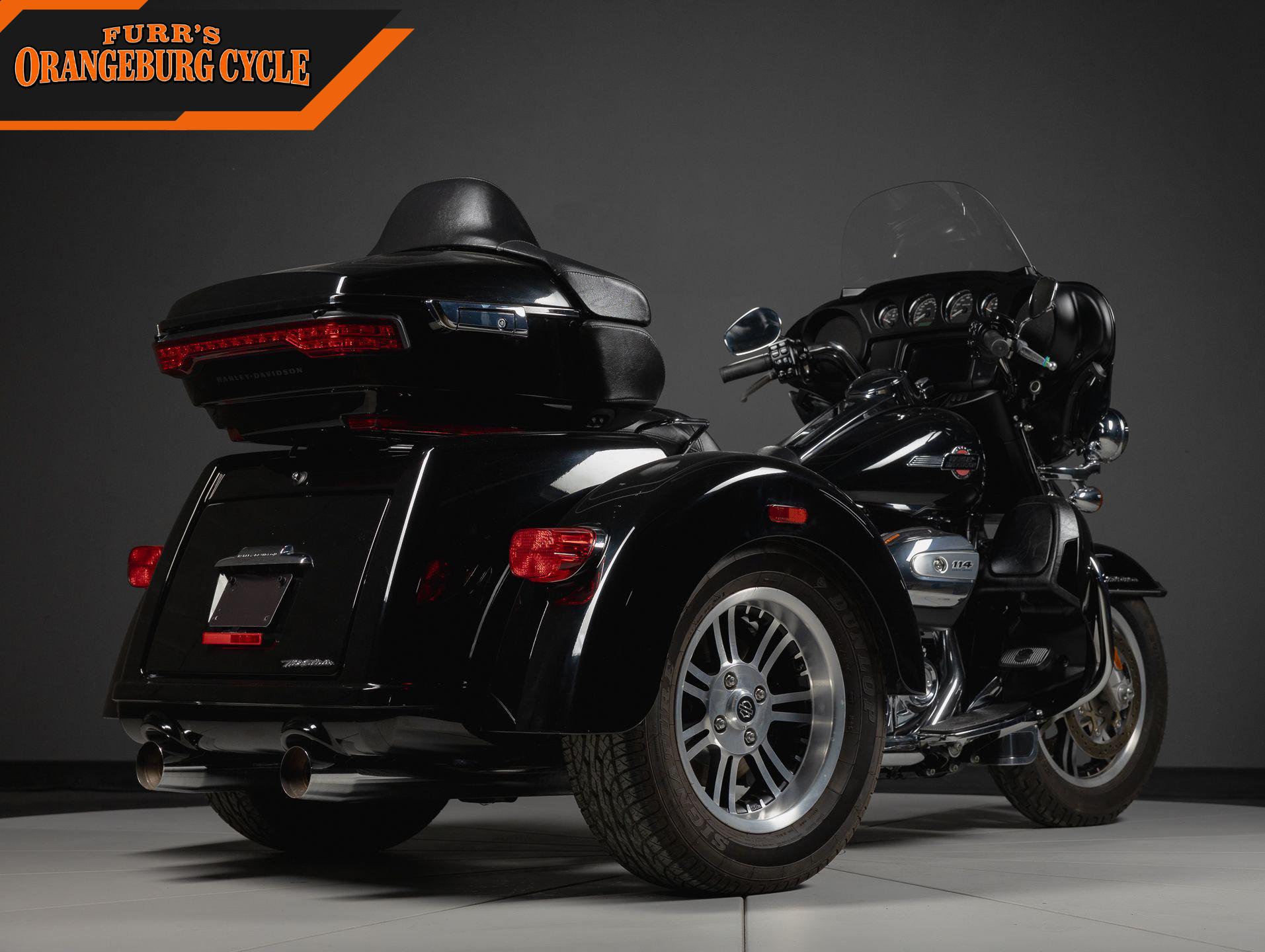 2022 Harley-Davidson Tri Glide Ultra Classic photo 3