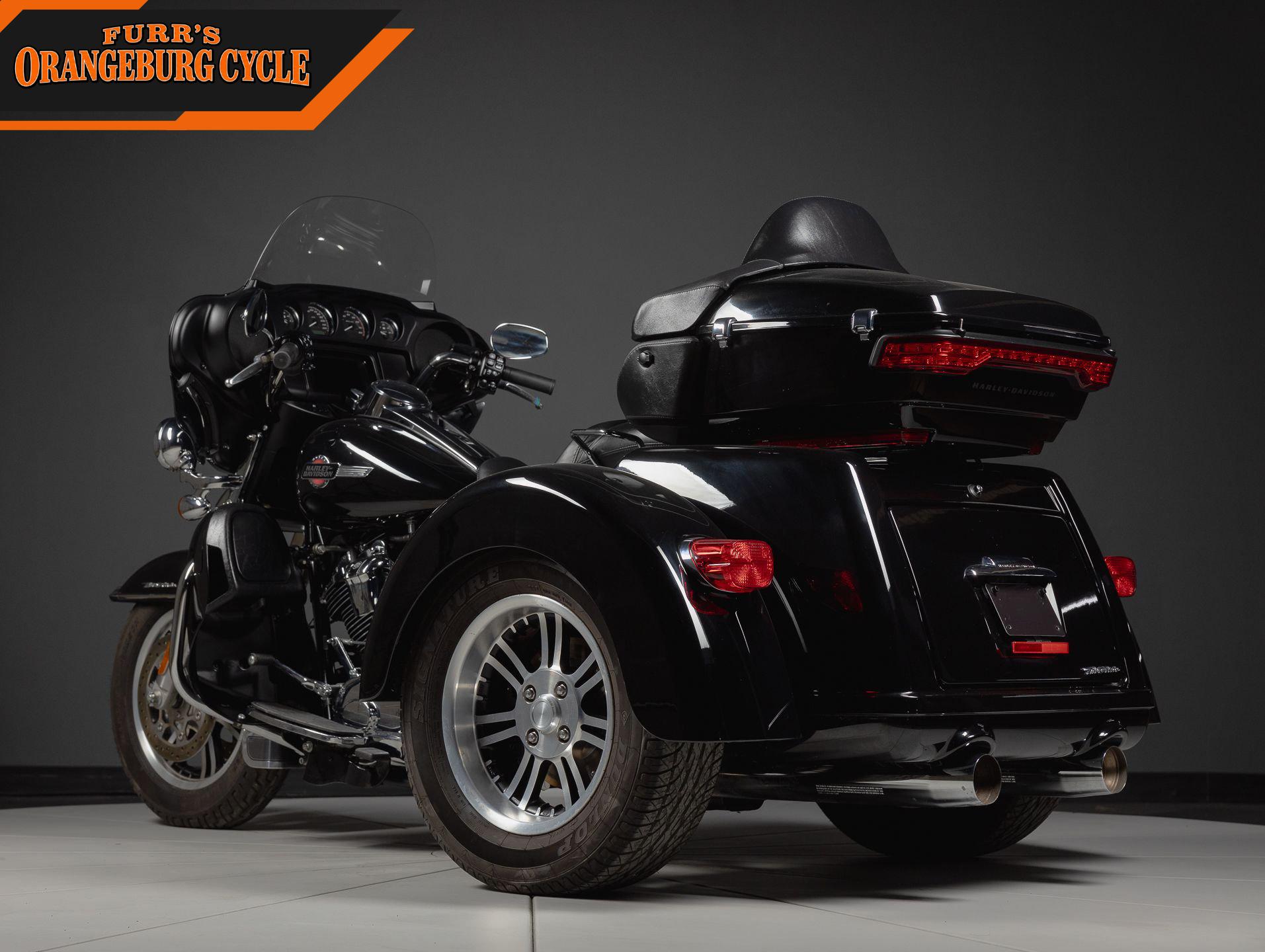 2022 Harley-Davidson Tri Glide Ultra Classic photo 5