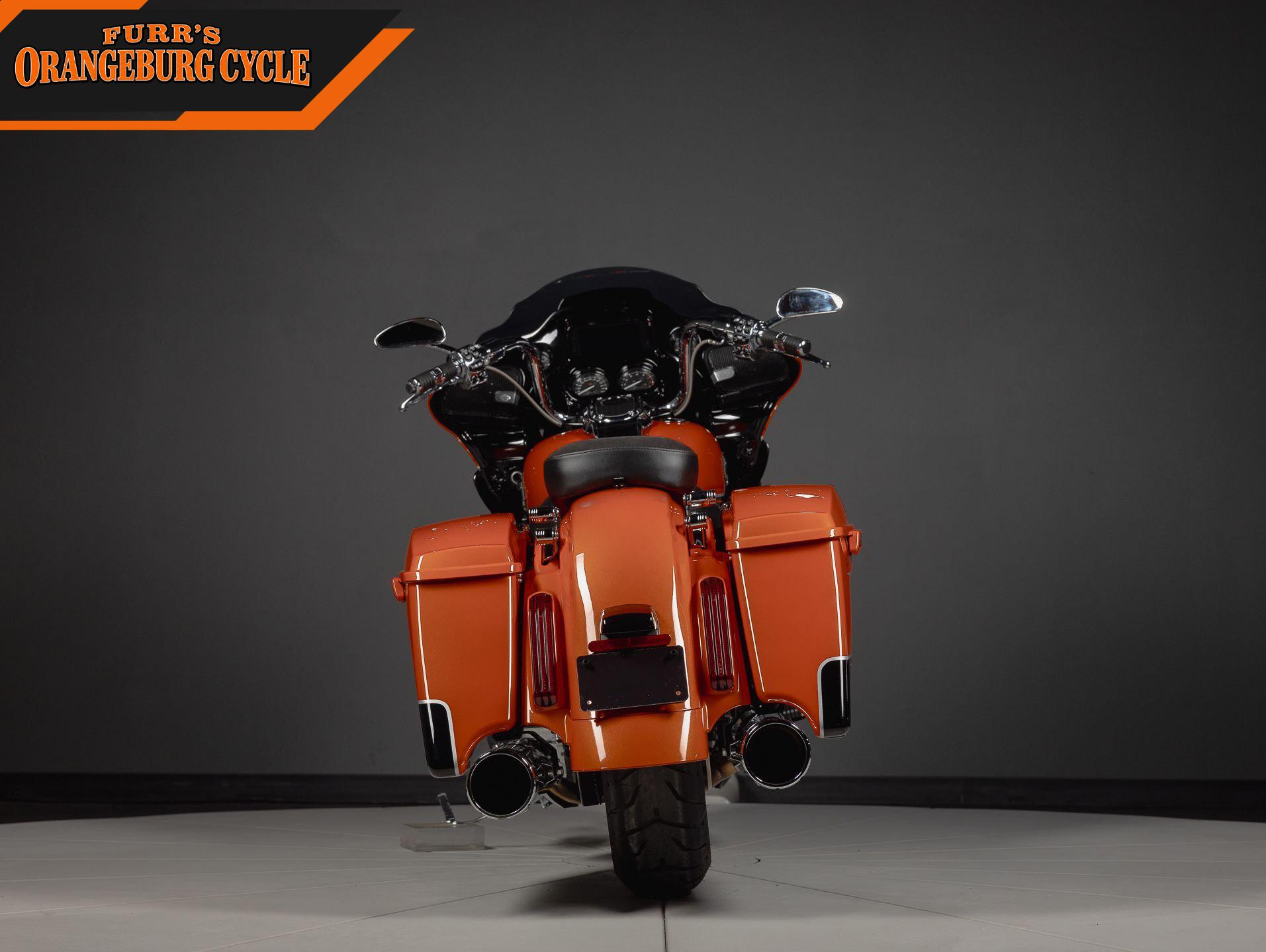 2022 Harley-Davidson CVO Road Glide photo 4