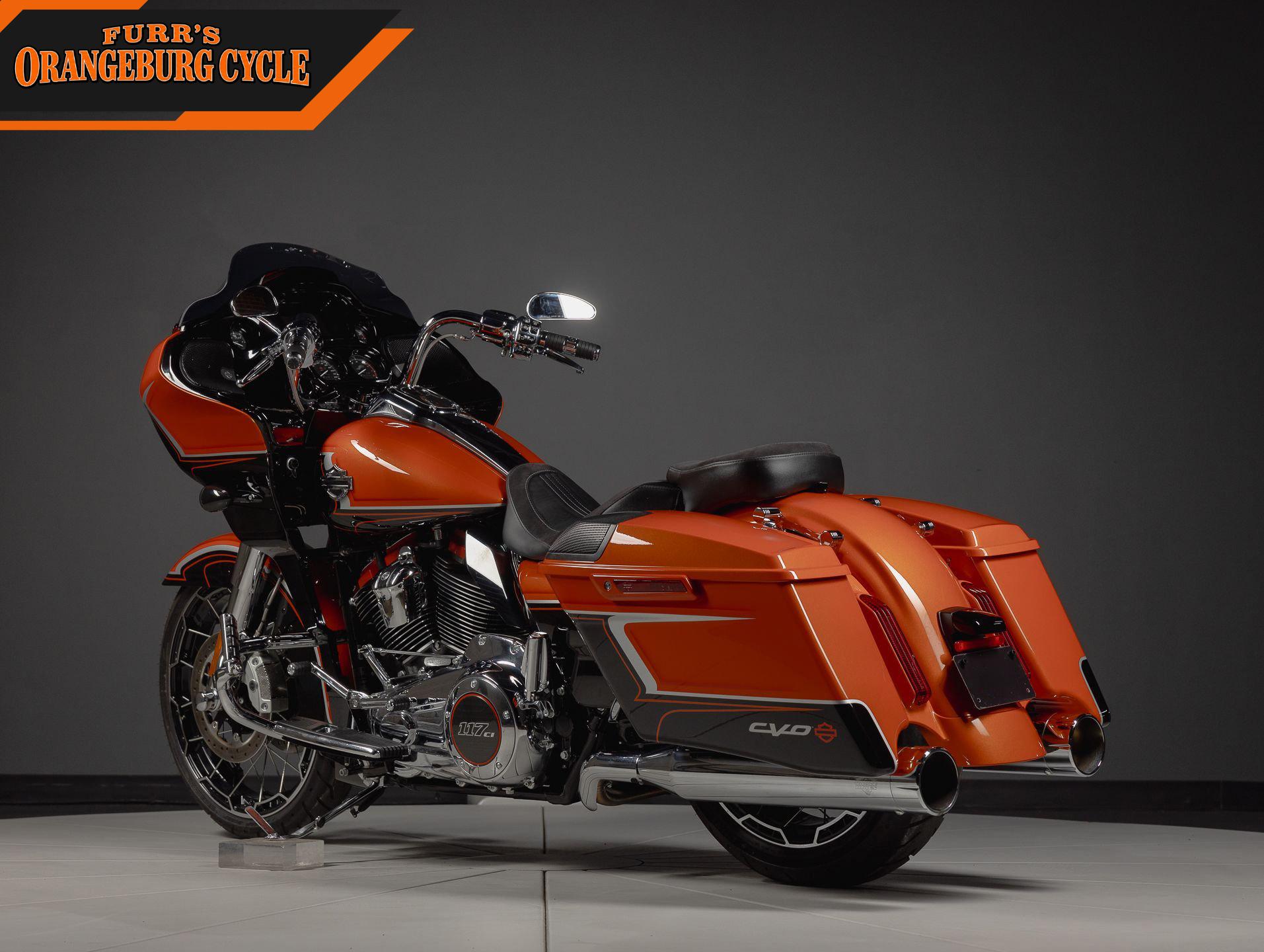 2022 Harley-Davidson CVO Road Glide photo 5