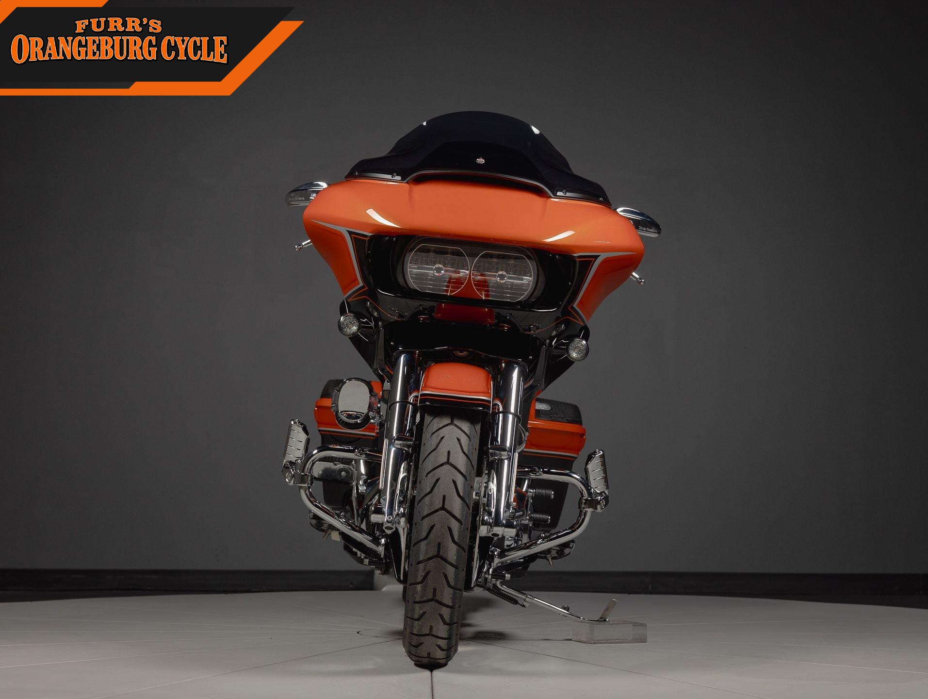2022 Harley-Davidson CVO Road Glide photo 8