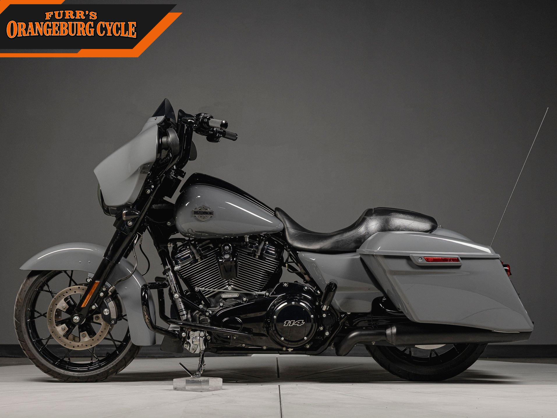 2022 Harley-Davidson Street Glide Special photo 6