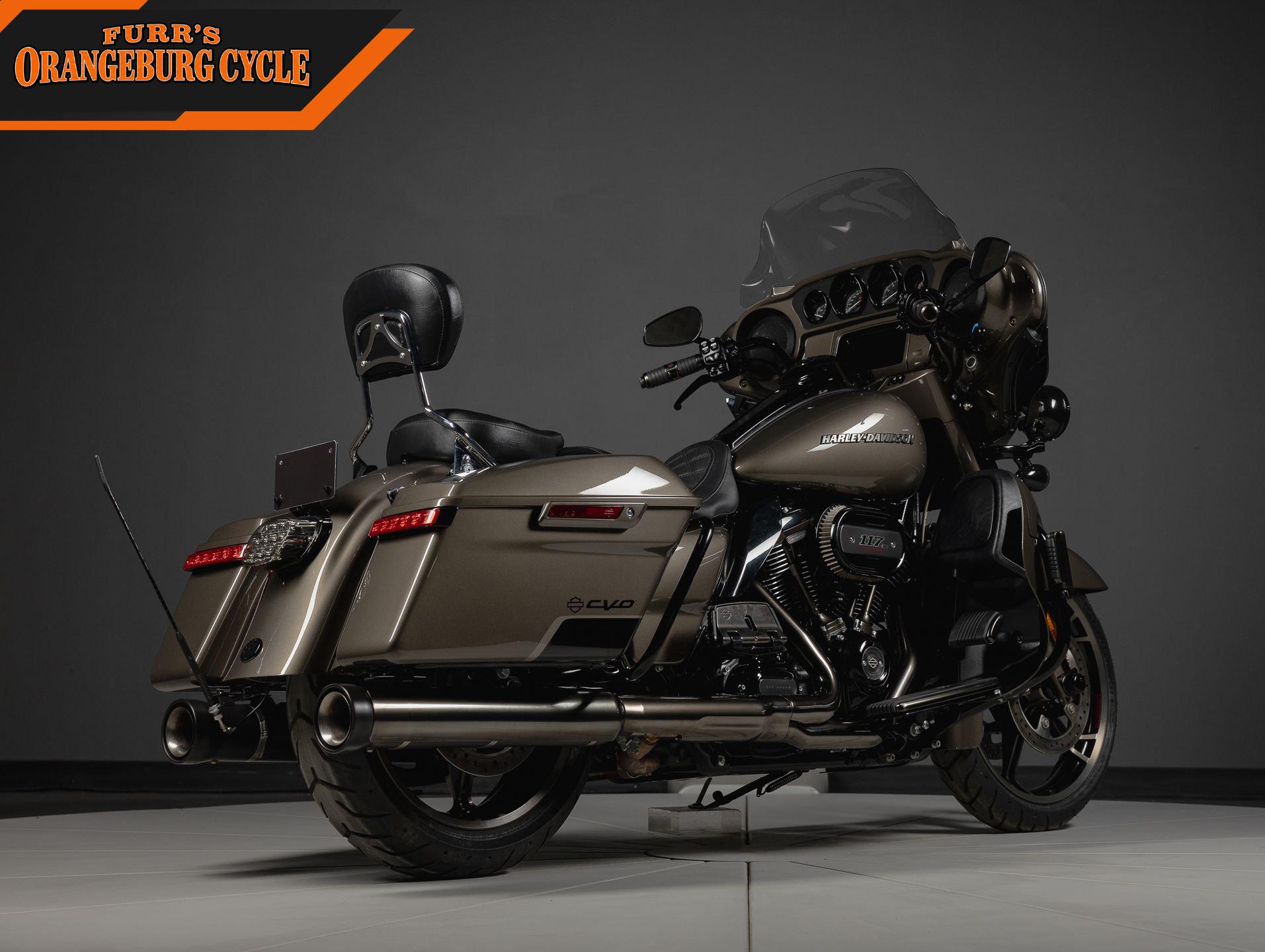 2021 Harley-Davidson CVO Limited photo 3