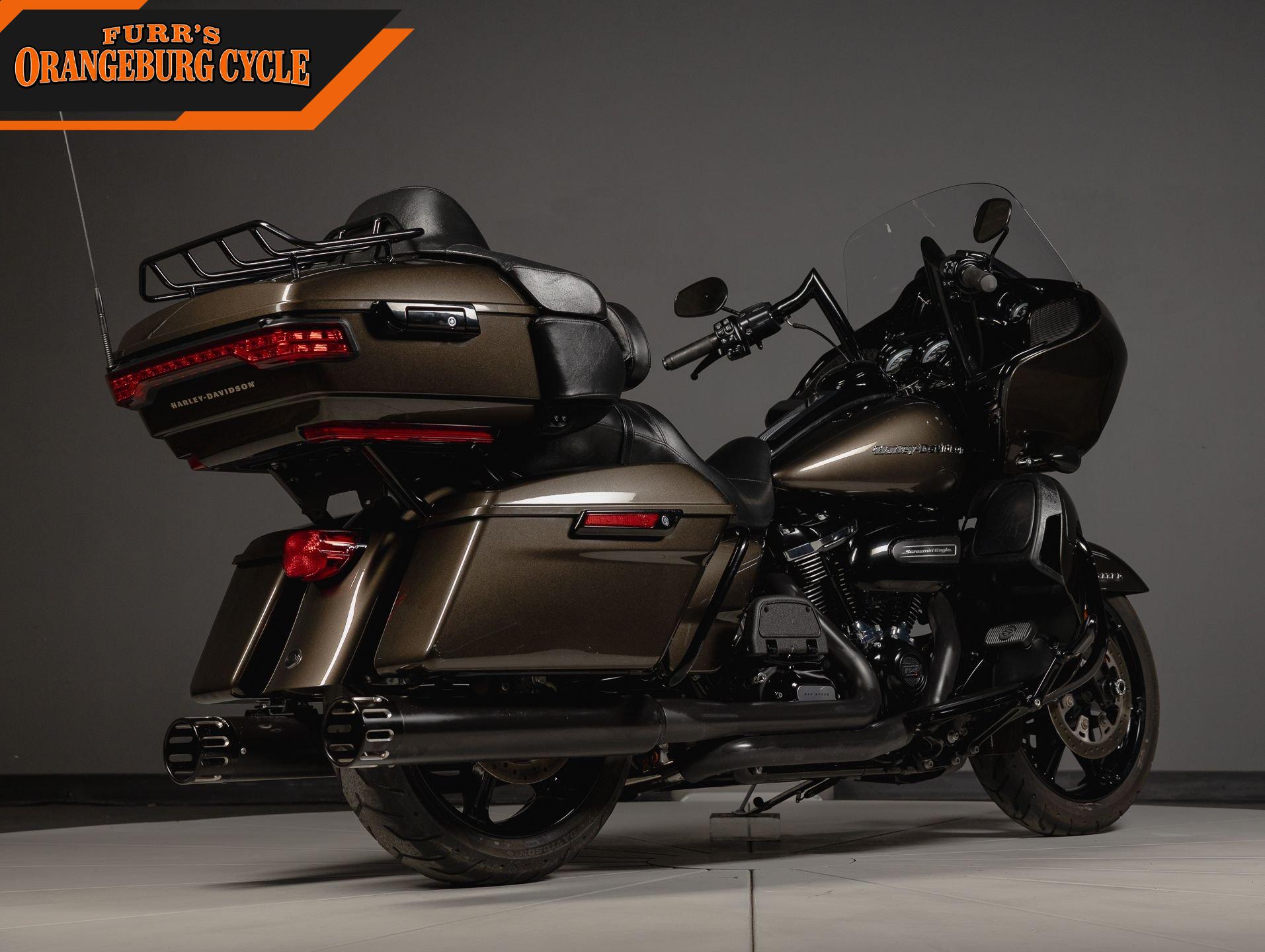 2020 Harley-Davidson Road Glide Limited photo 3
