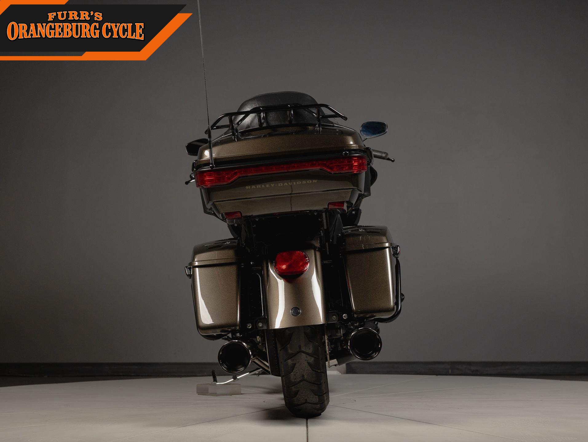2020 Harley-Davidson Road Glide Limited photo 4