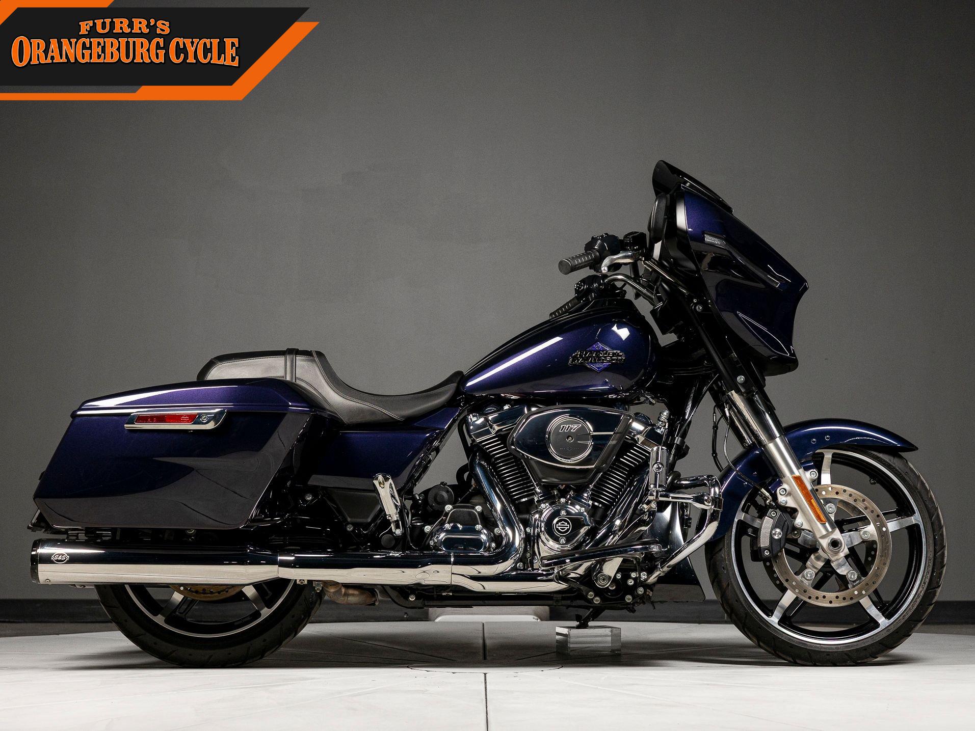 2025 Harley-Davidson Street Glide photo 2