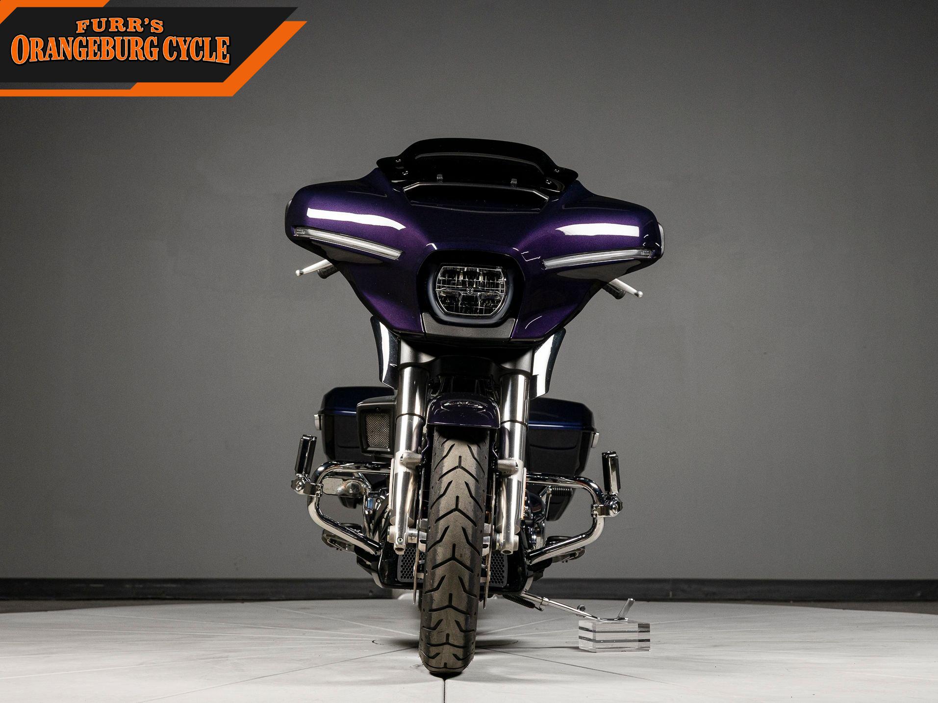 2025 Harley-Davidson Street Glide photo 8
