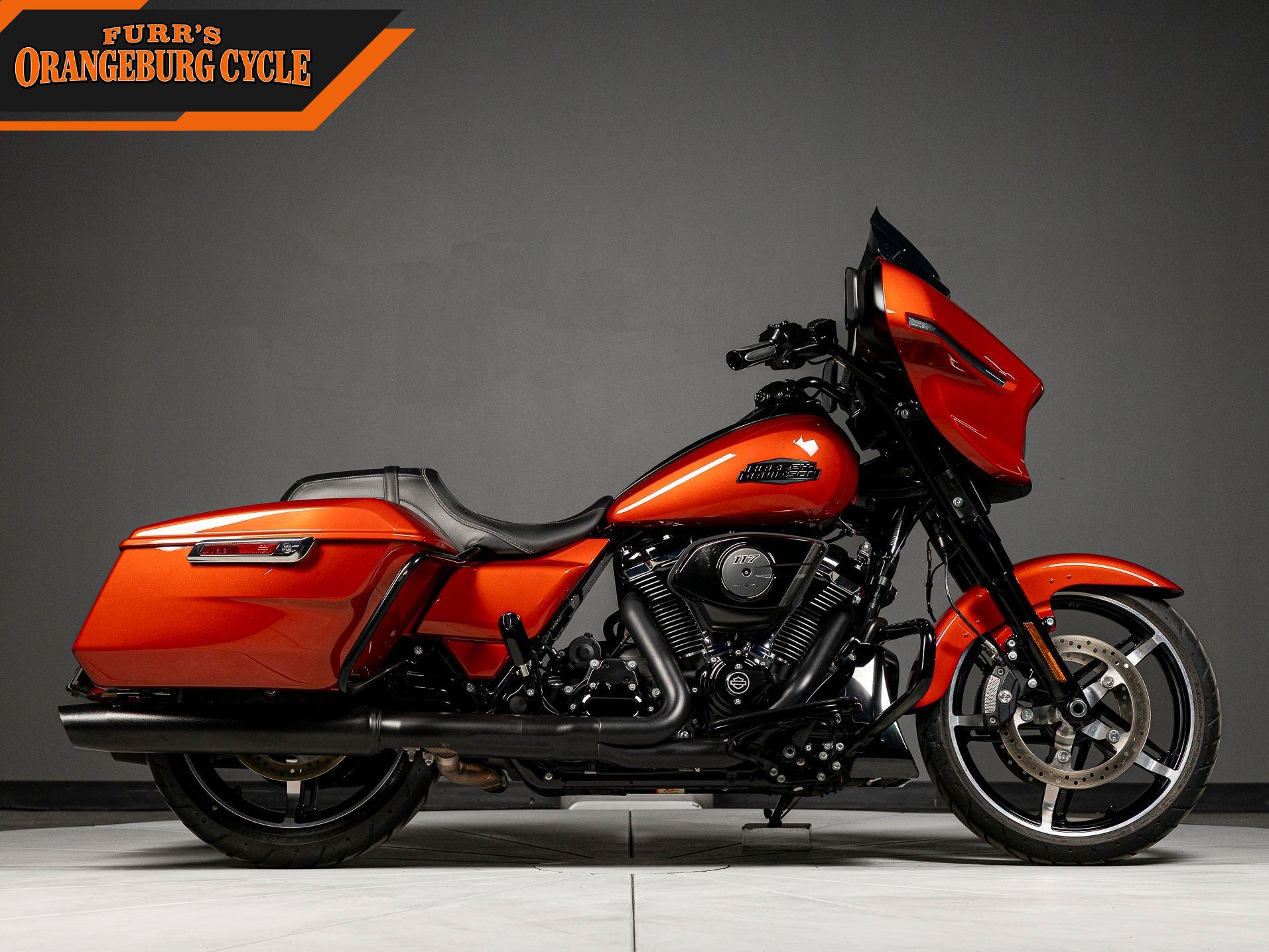 2024 Harley-Davidson Street Glide photo 2