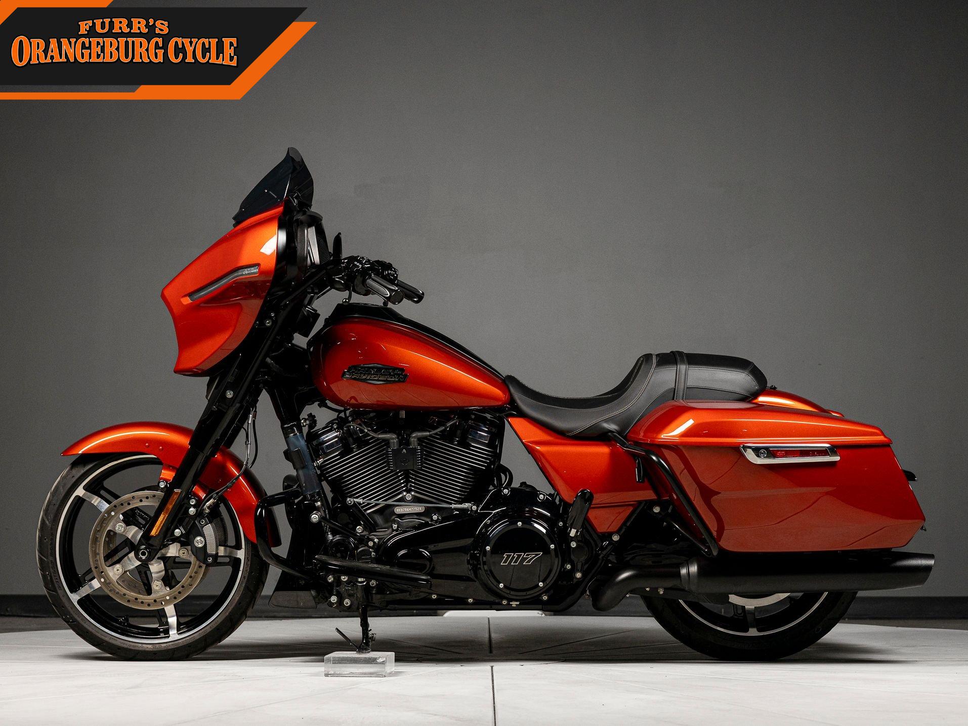 2024 Harley-Davidson Street Glide photo 6