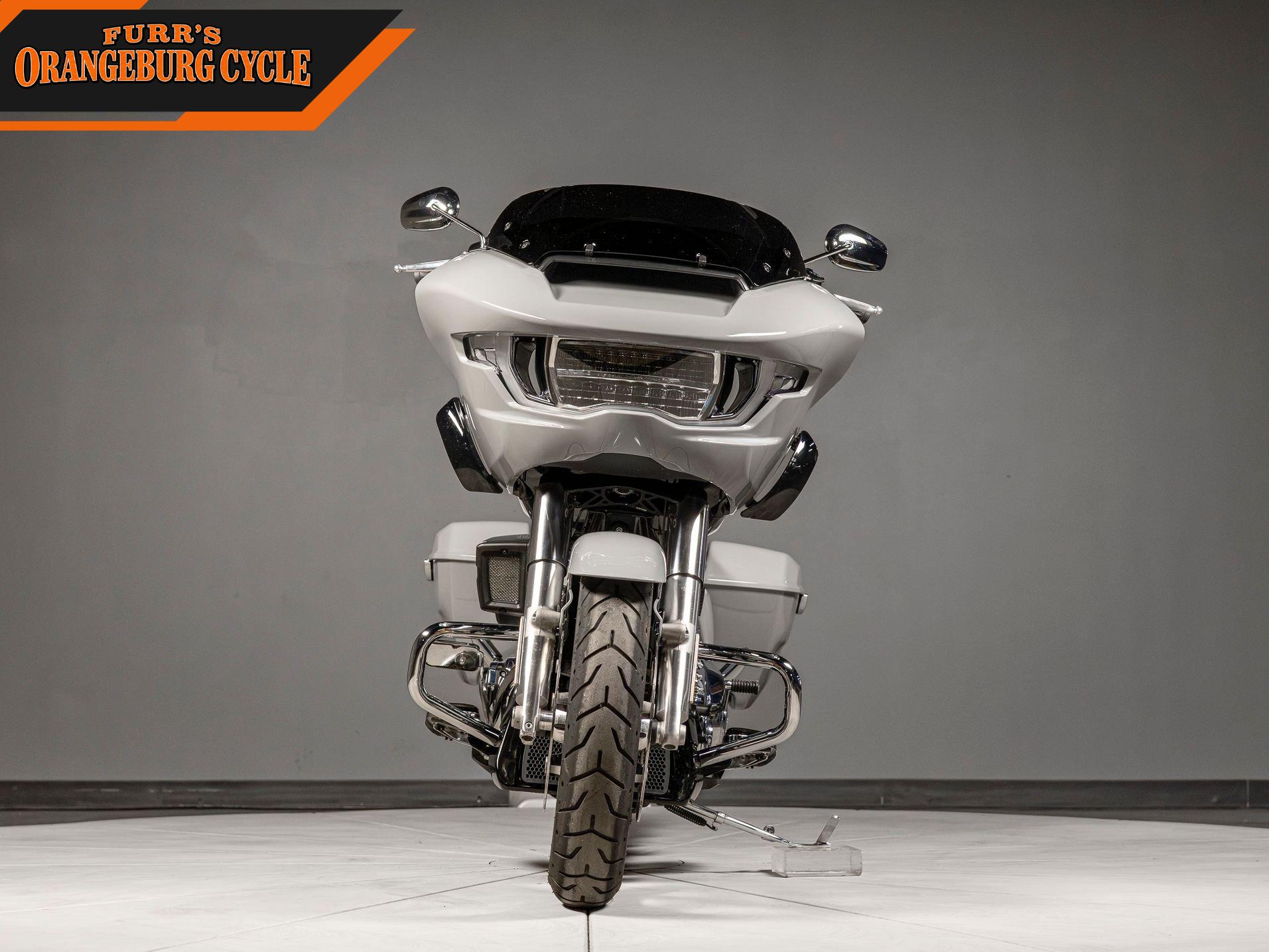 2024 Harley-Davidson Road Glide photo 8
