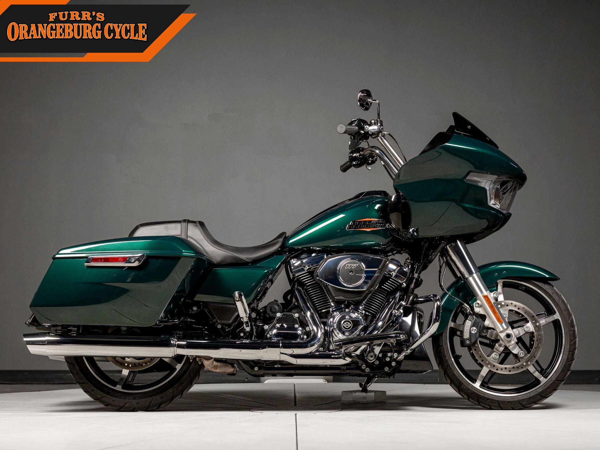 2024 Harley-Davidson Road Glide photo 2
