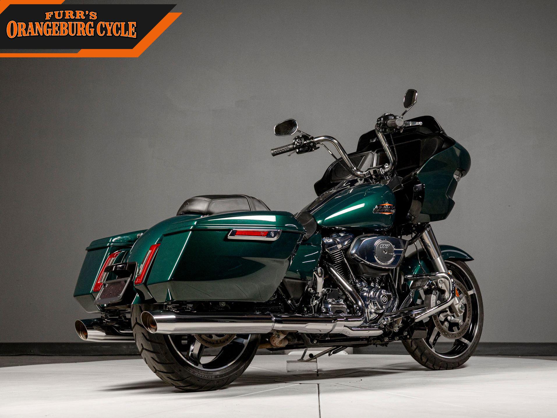 2024 Harley-Davidson Road Glide photo 3