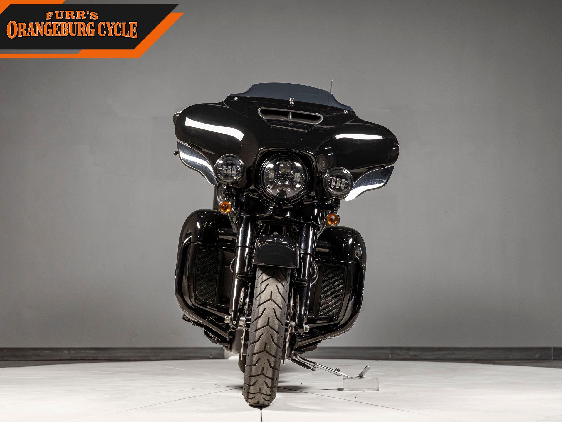 2023 Harley-Davidson Ultra Limited photo 8