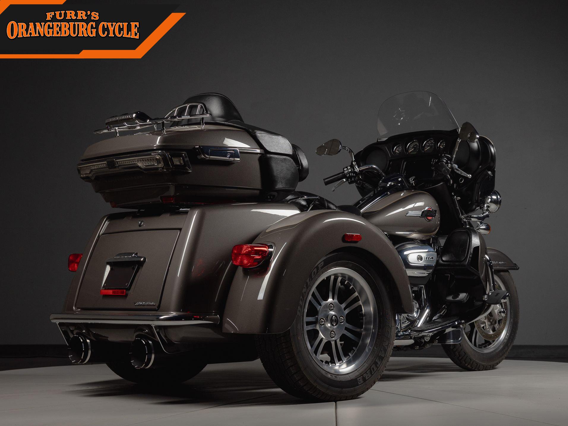 2023 Harley-Davidson Tri Glide Ultra Classic photo 3