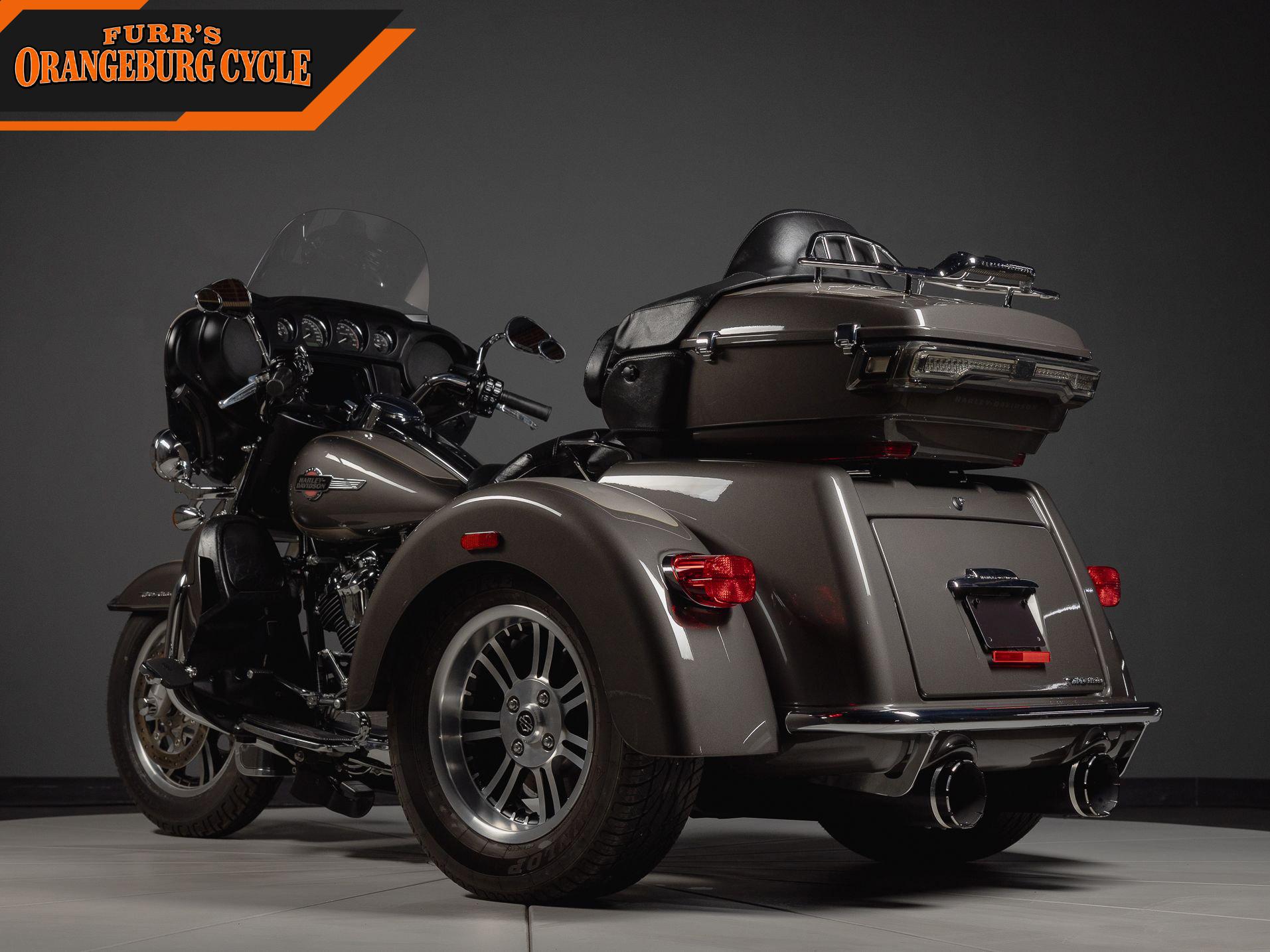2023 Harley-Davidson Tri Glide Ultra Classic photo 5
