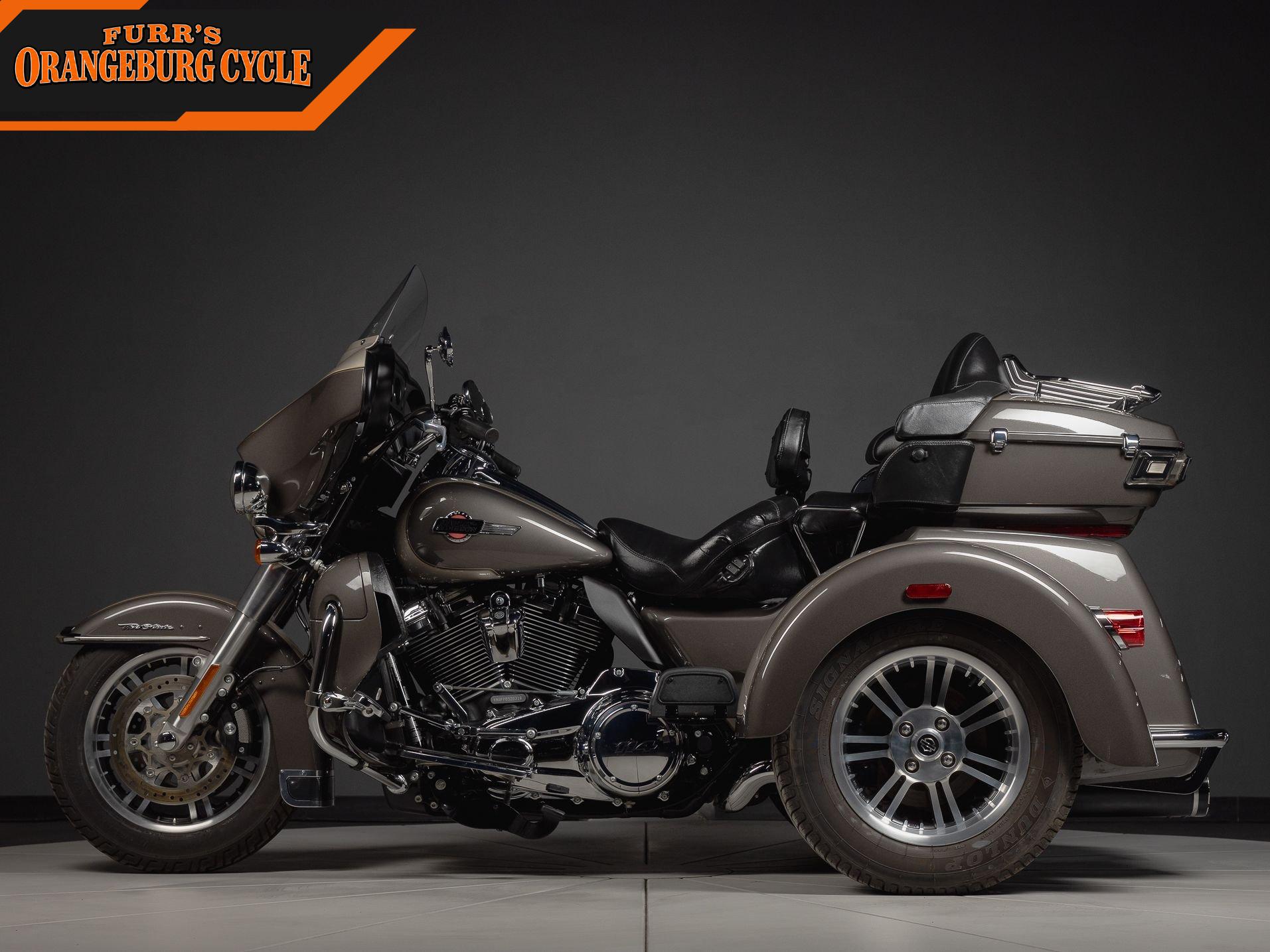 2023 Harley-Davidson Tri Glide Ultra Classic photo 6