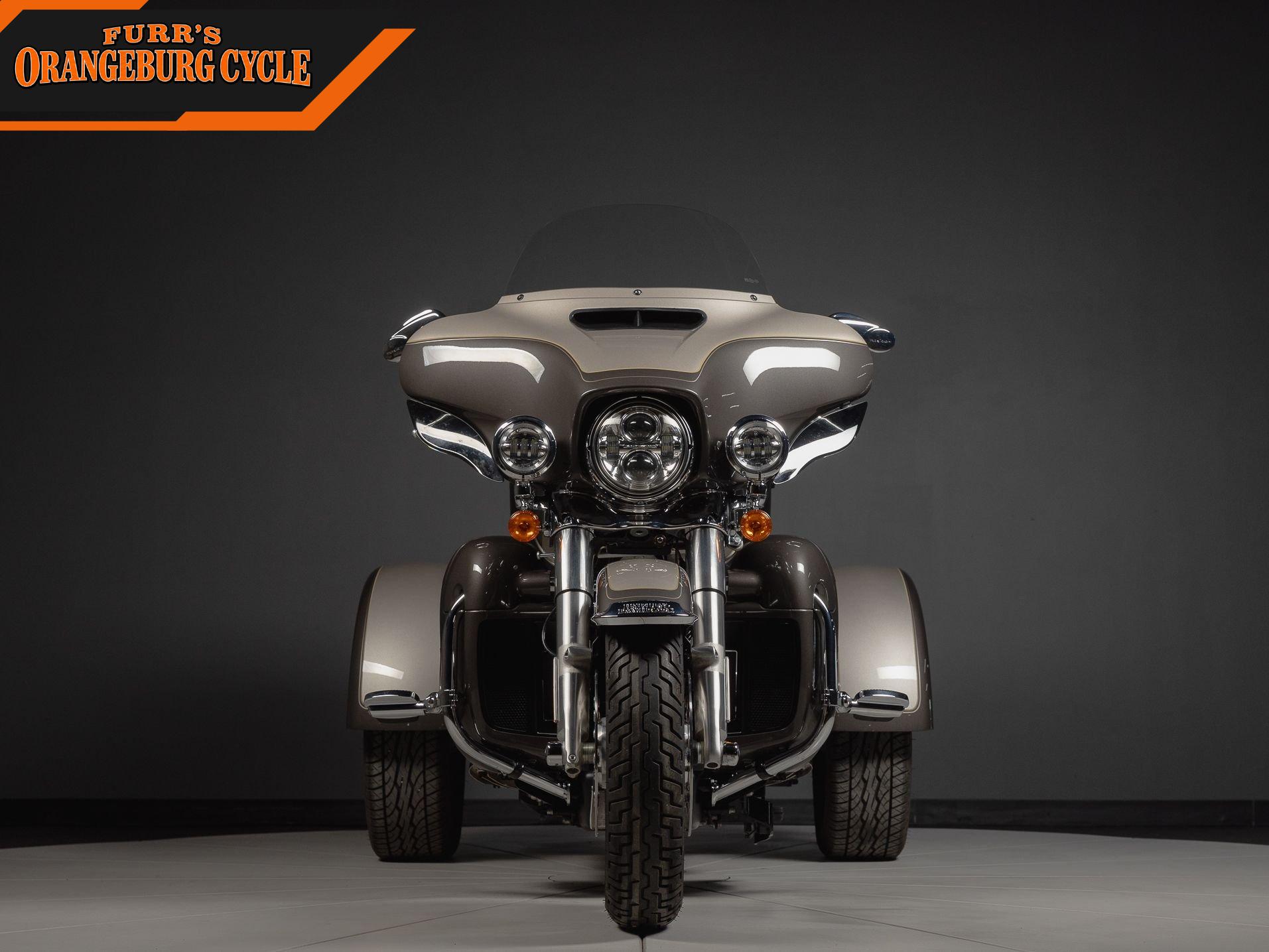 2023 Harley-Davidson Tri Glide Ultra Classic photo 8